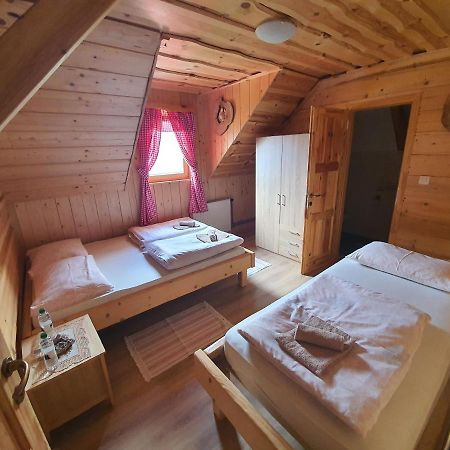 Koca Na Talezu Bed and Breakfast Ribno Eksteriør billede